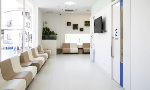 南東京動物医療センター　待合室2